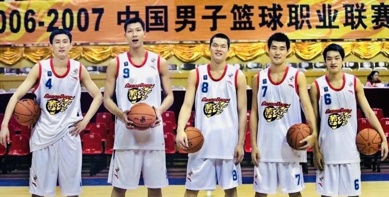 昔日广东五虎，07-08赛季的表现能不能和NBA季后赛球队掰掰手腕？
首发控卫：
