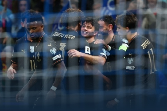 世欧预：B费、内维斯双双戴帽，维加、拉莫斯、孔塞桑建功，葡萄牙主场9-1狂胜亚美