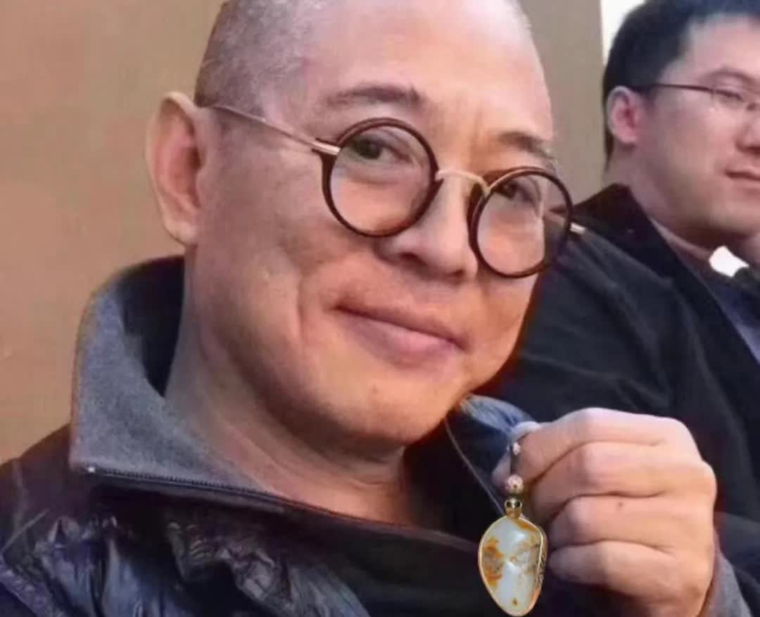 看看李连杰的和田玉！