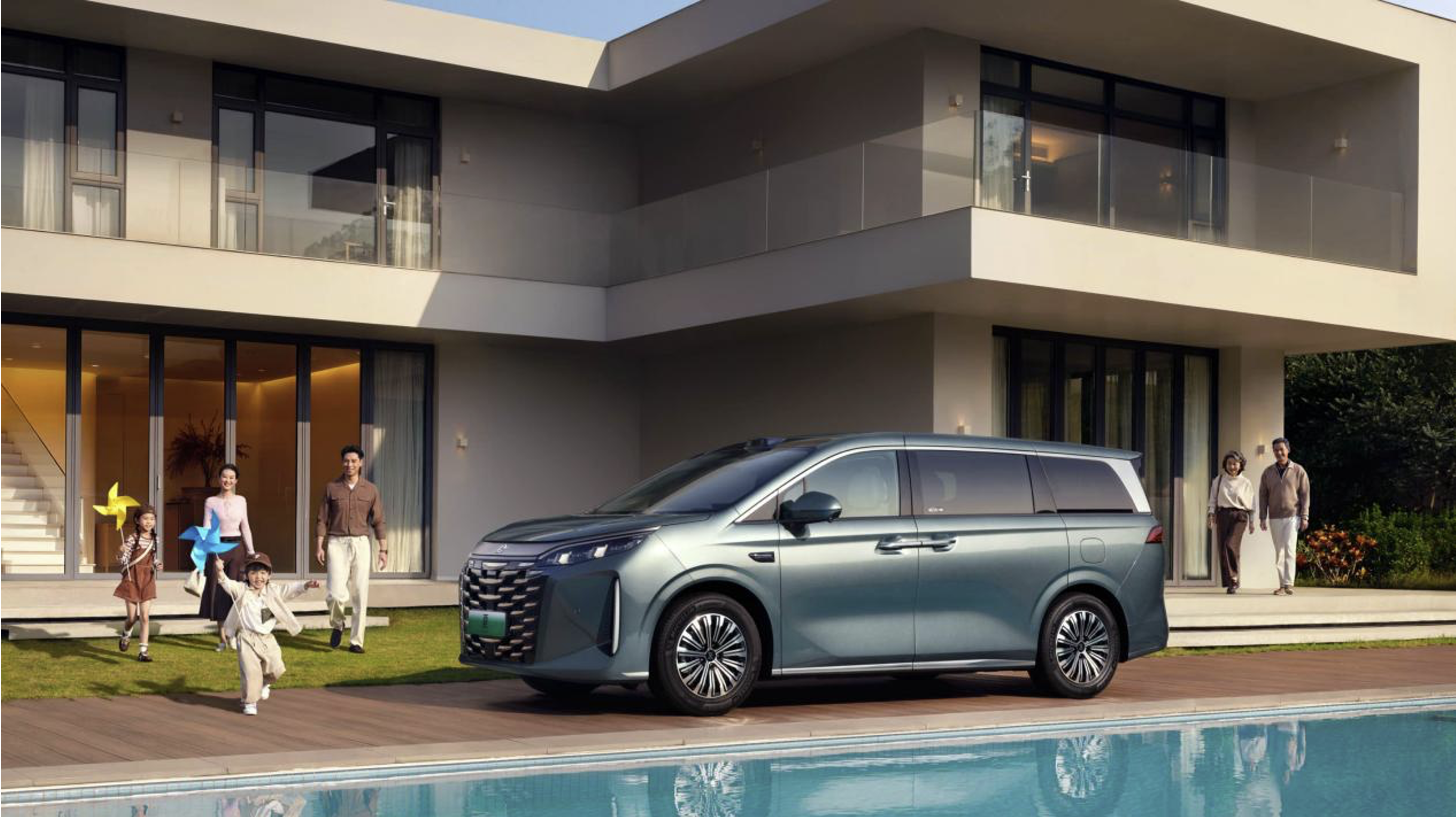 比亚迪2026款夏这次真的是把智能座驾的体验拉满了！

这车的颜值就很高，7种车