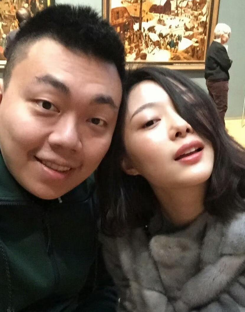 “你们看我这么便宜的爆肚也拍九宫格，我不是装逼失败而是接地气”let's 接地气