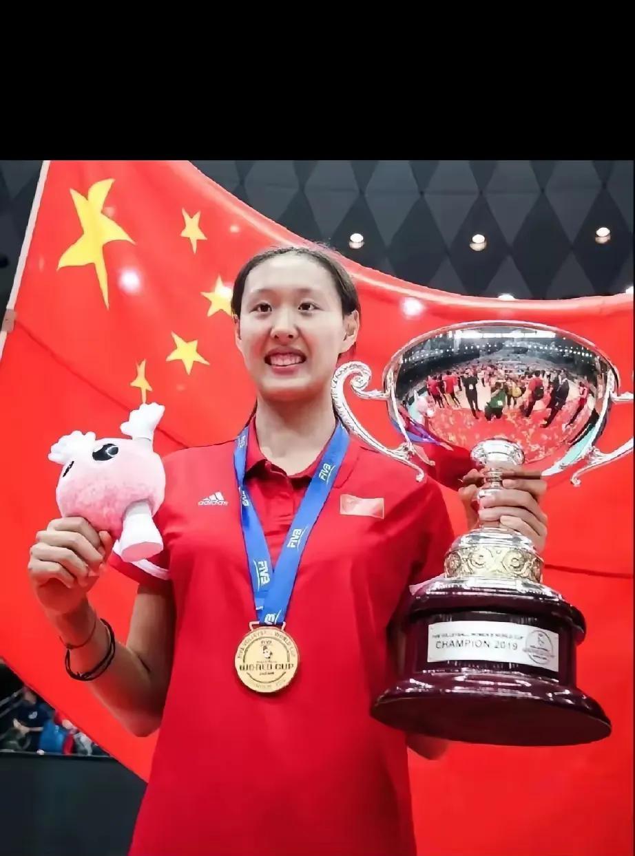 赵勇为何不喜欢山东女排的队员，
有人说是因为安家杰得罪了他
你说安家杰和他百杆子