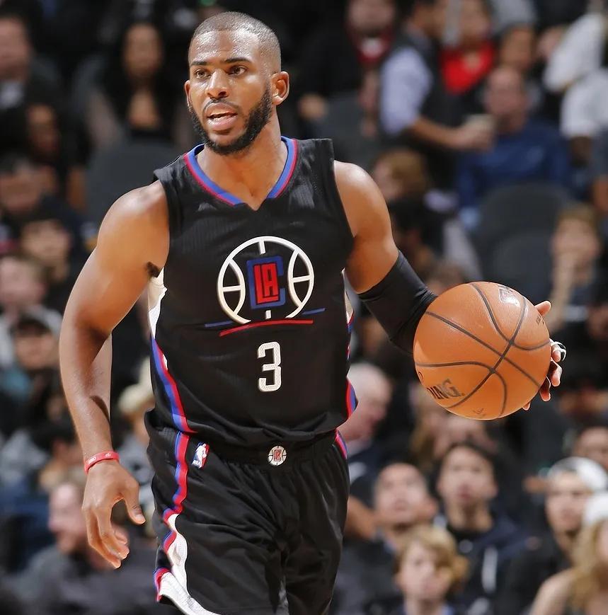 40岁的保罗实力比现在的范弗利特还要强！特别是新赛季只打20分钟的保罗，可能会更