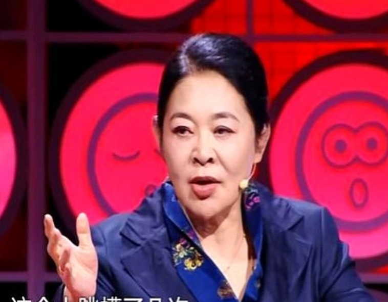 倪萍问过一个特别大的老板：“你招人的标准是什么？”

老板回答：“我看他跳槽的次