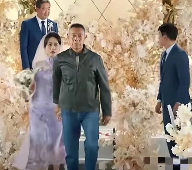 为什么乐水珊逃婚了？不是因为李黑豹抢亲，而是因为沈卓然太滑头、太抠门，靠不住！