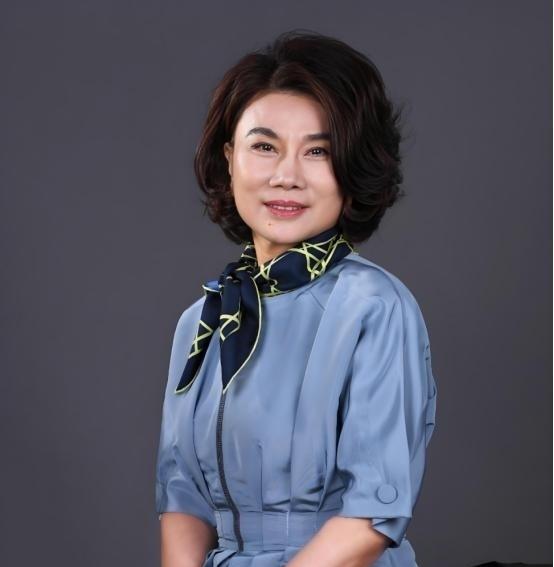 1991年，董明珠上门讨要42万货款，经销商却说：“再发50万的货，卖完一起结！