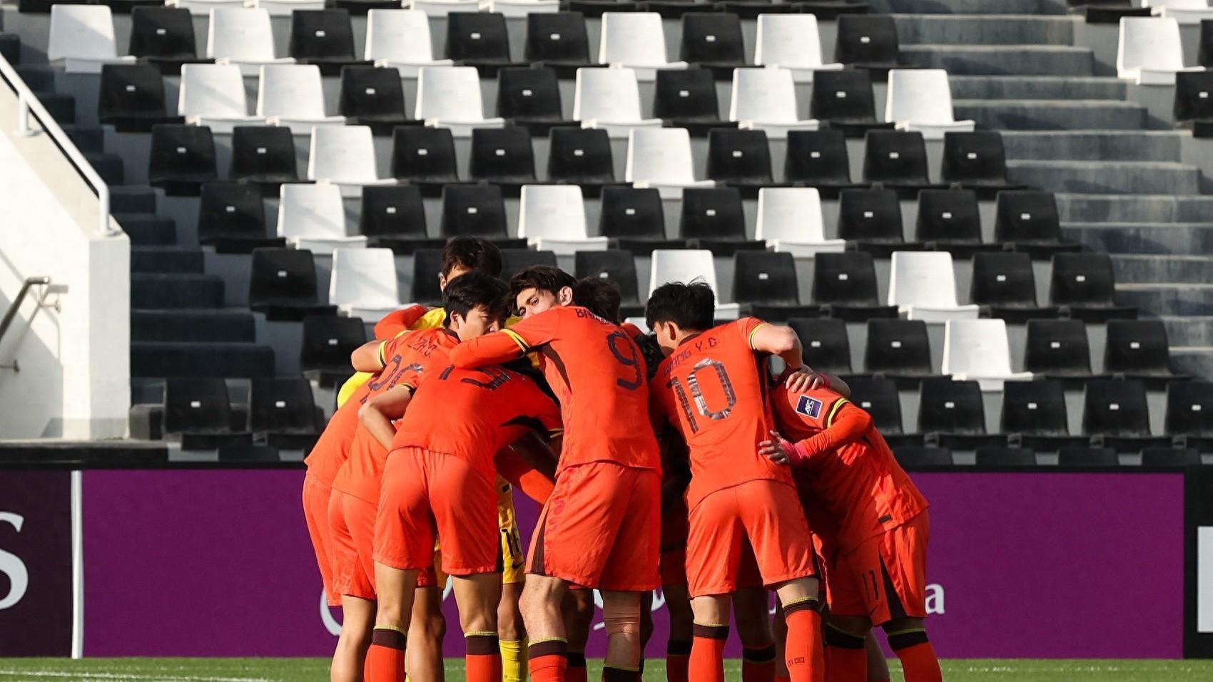 u23国青队球员会因为中超水平低，逐渐与日本，韩国球员拉开差距