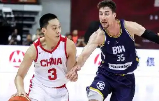 北京时间7月29日19：30，中国男篮和波黑男篮迎来第二场热身赛，昨天的比赛中国