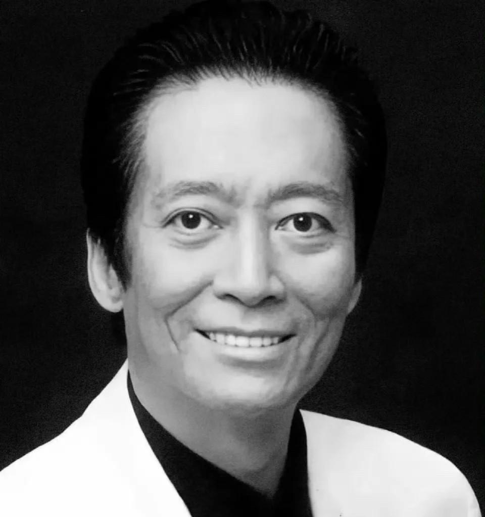 面相真是一门玄学！
方刚人不如其名，他的长相并不是方正不阿、刚毅不折的样子。年轻
