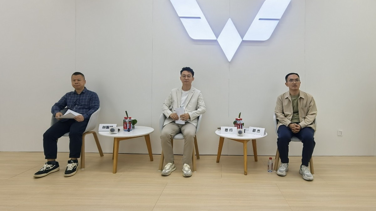 上海车展对话五菱高层，拨开流量迷雾，让技术回归于民！