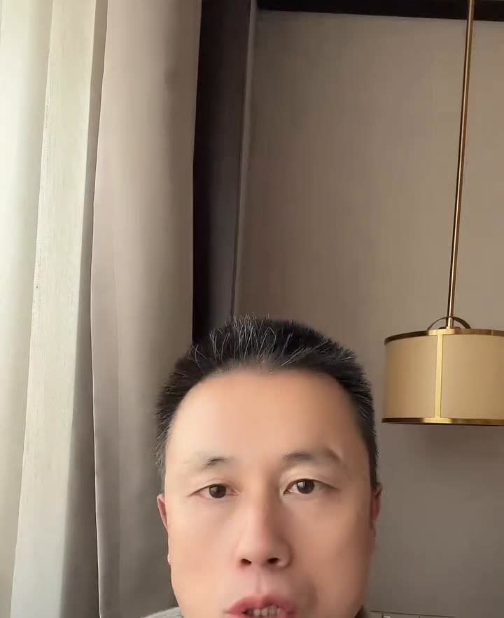 四驱断舍离，二代枭龙MAX的二代Hi4的黑科技。
开过传统四驱车的朋友都知道，
