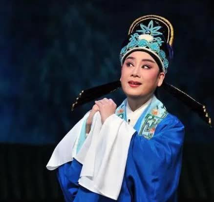 你知道吗？越剧表演艺术家钱惠丽为什么要放弃在家乡的剧团工作
1987年，钱惠丽