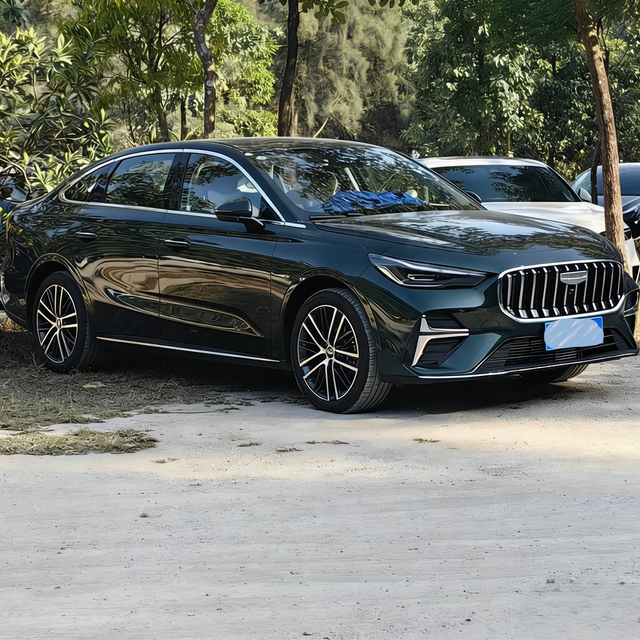 周末跑了一趟高速
让我意外的是高速油耗，开空调的情况下，表显百公里只有5.5升左