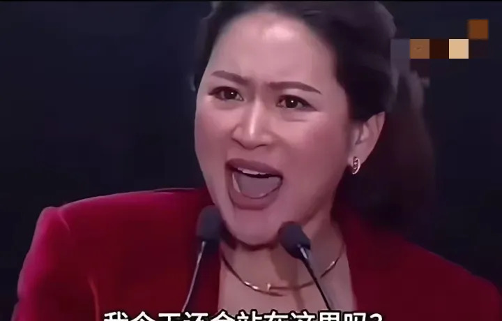 佩通坦王者归来，泰国政坛要变天！











佩通坦就像一颗重磅炸弹，