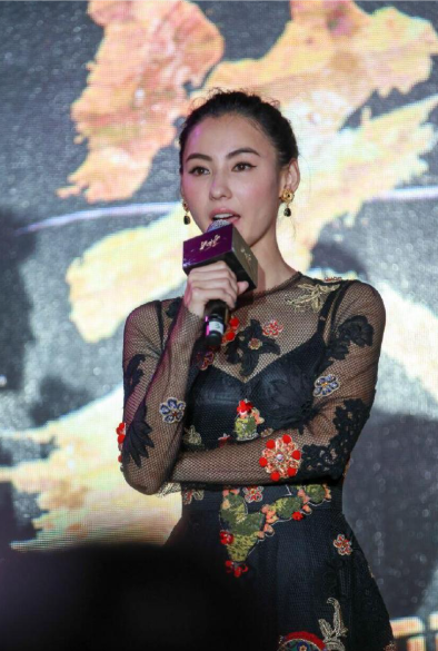 张柏芝穿上这套衣服人变老气了 ​​​