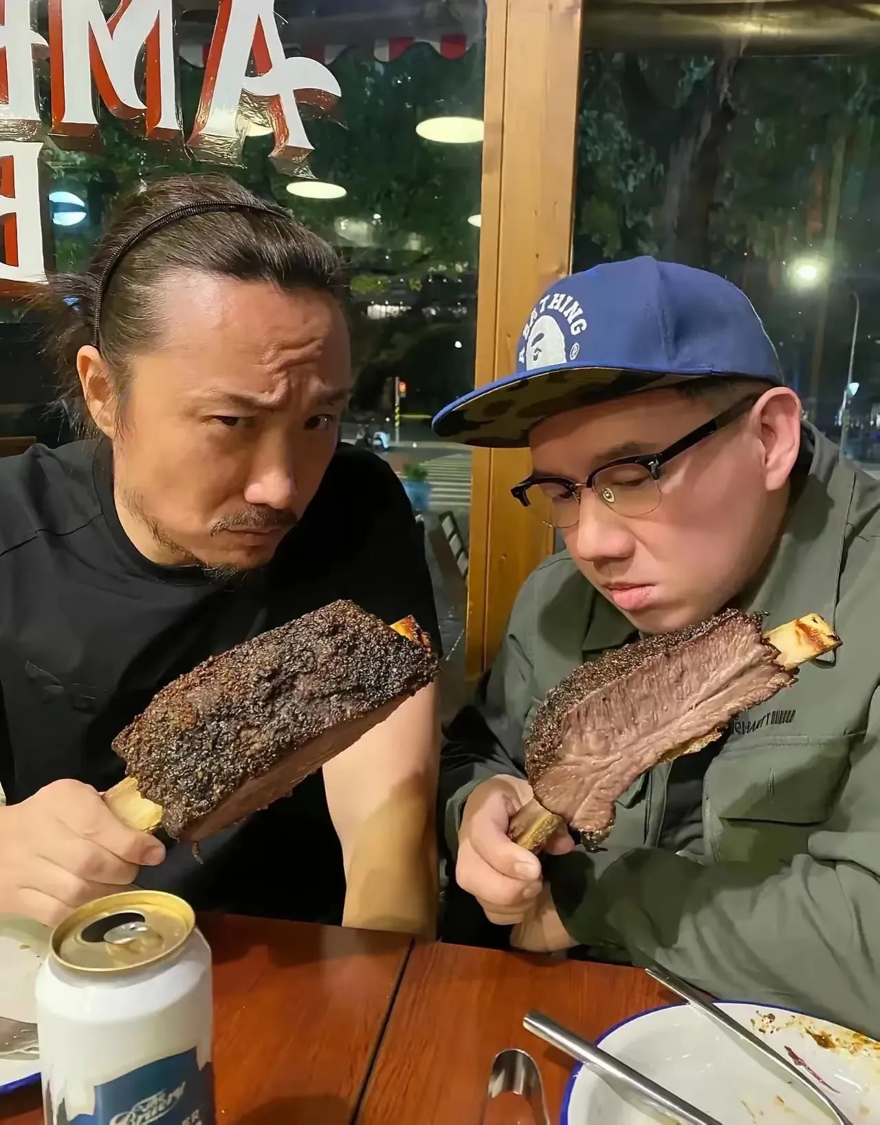 香港又多了1个小黄人。
郑中基主动力挺杜汶泽，只是以前都不知道他们有那么好。这也