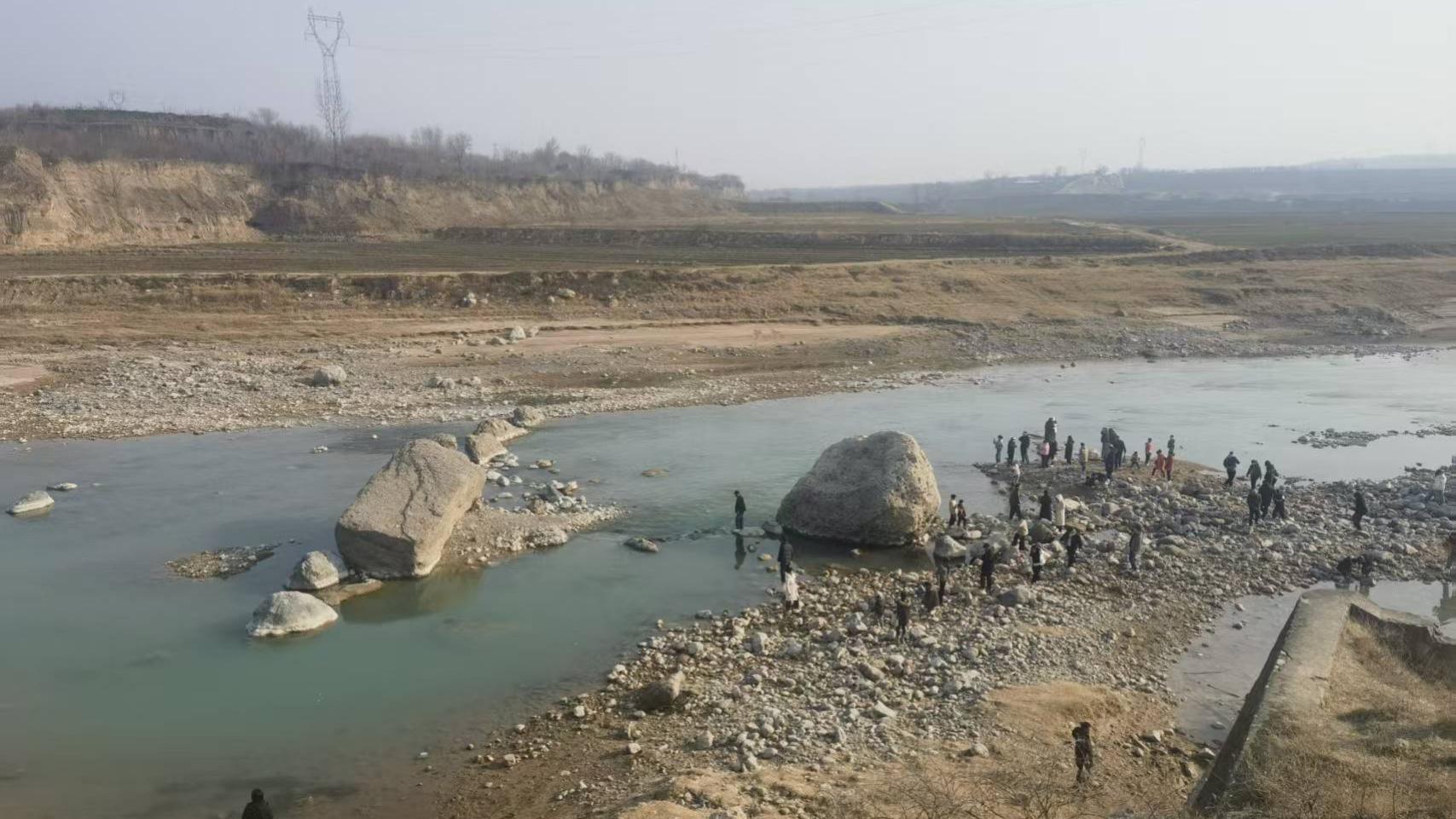 咸阳这地方不要去了！景色就这，到地方还要走1小时，还堵得不行