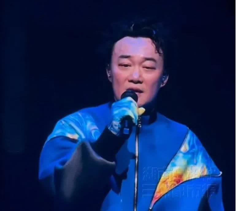 很不理解陈奕迅，前车之鉴，还不引起重视吗？19号才曝新冠刚康复，短短4天的时间，