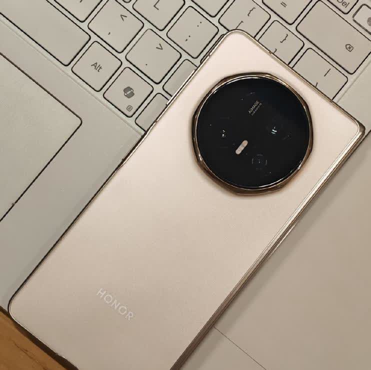 X6 荣耀Magic V5等机型。

本着“买新不买旧”的原则，我首推荣耀 