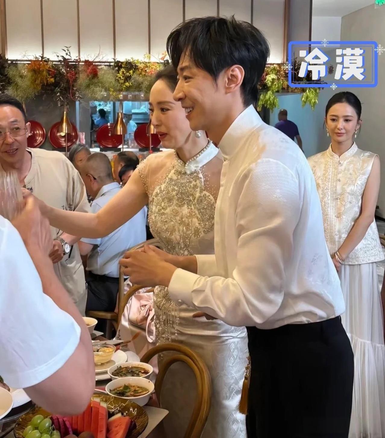 董璇找的这个男人除了年纪小几岁之外，其余方面比董璇差太多了。佟丽娅可能心想:踩过