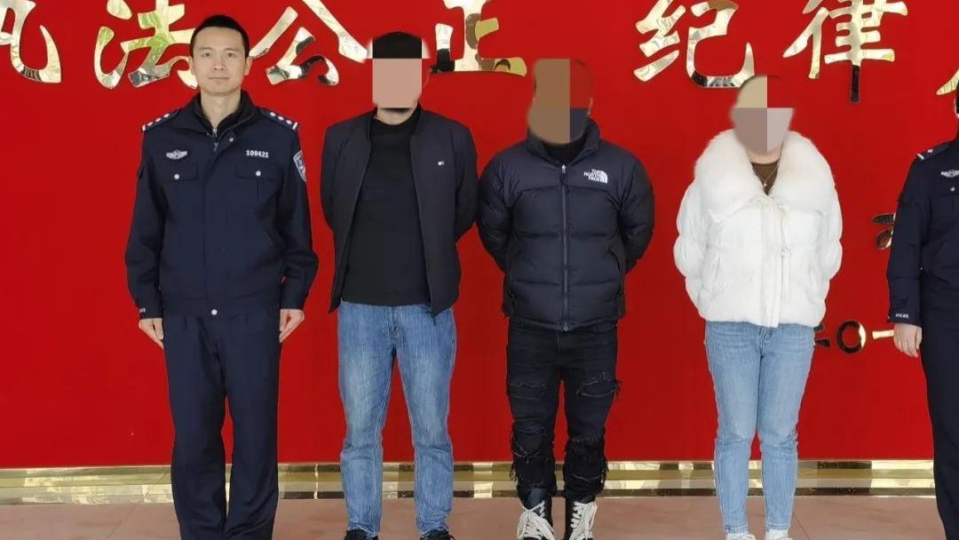 街头低俗表演频发，网络行为底线失守，我们还能做些什么？