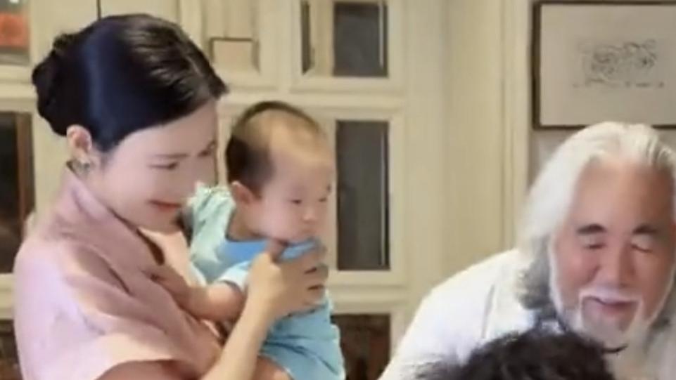 爱情不分年龄，杜星霖与张纪中为何被质疑？