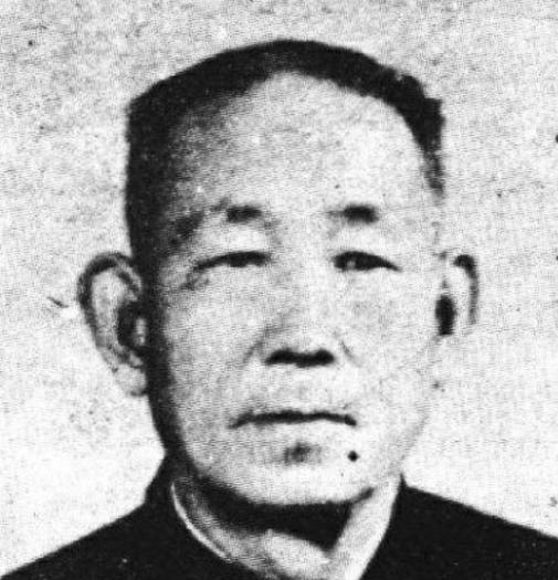 1944年11月初，莒县城内，护城河上已结起薄冰，气温低至零下7度，刺骨的寒风钻
