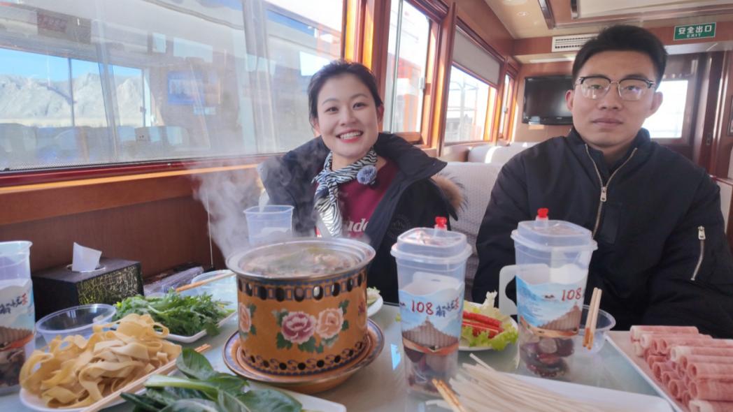 春节限定！来青铜峡黄河大峡谷赏翡翠黄河、吃游船火锅，红红火火过大年！