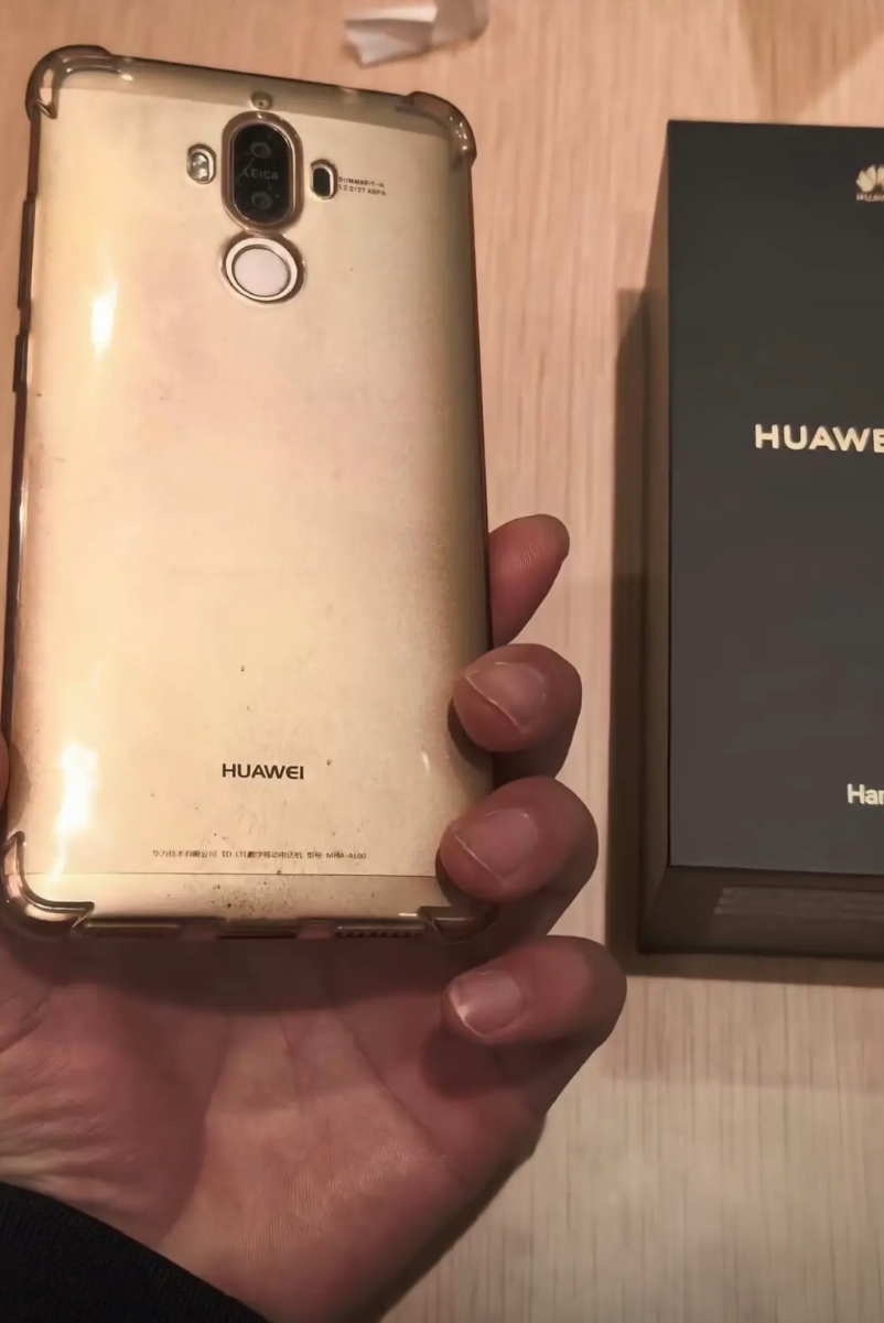 我见过最牛的换机跨度！
直接从Mate9跳到Mate80！！
本来以为从Mate