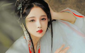 太子以为我离不开他，弃我如履，可等我远走天涯后，他却疯了般到处寻我