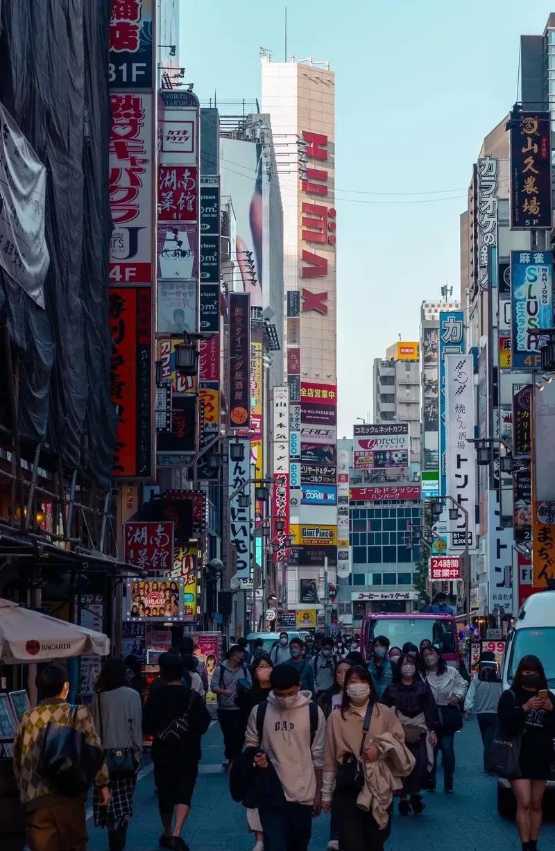 日本政府汇总外籍人才育成就劳制度运用草案
日本政府汇总了旨在确保外籍专业人才的育