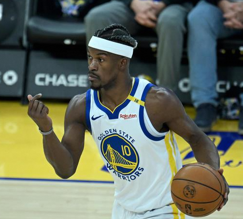 勇士队G2首发不变，3巨头带2新人再战火箭，波杰带伤上阵