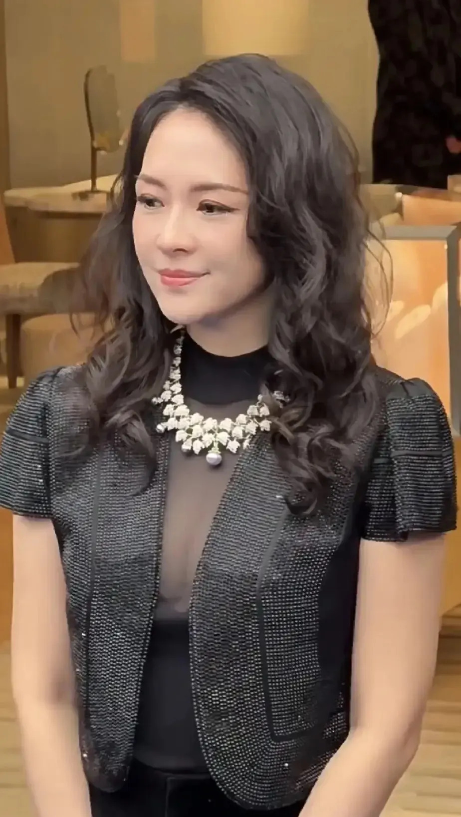 汪峰与章子怡的离婚之谜











我的天哪！汪峰居然和章子怡离婚了！