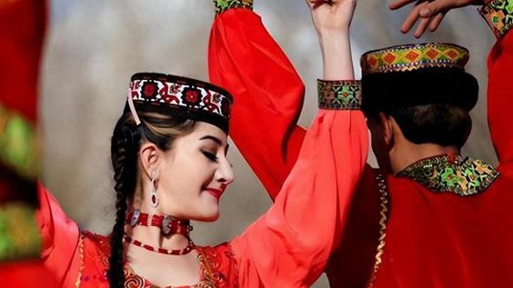 中国唯一的白种人民族：不与外族人通婚，热爱祖国自愿守卫边疆