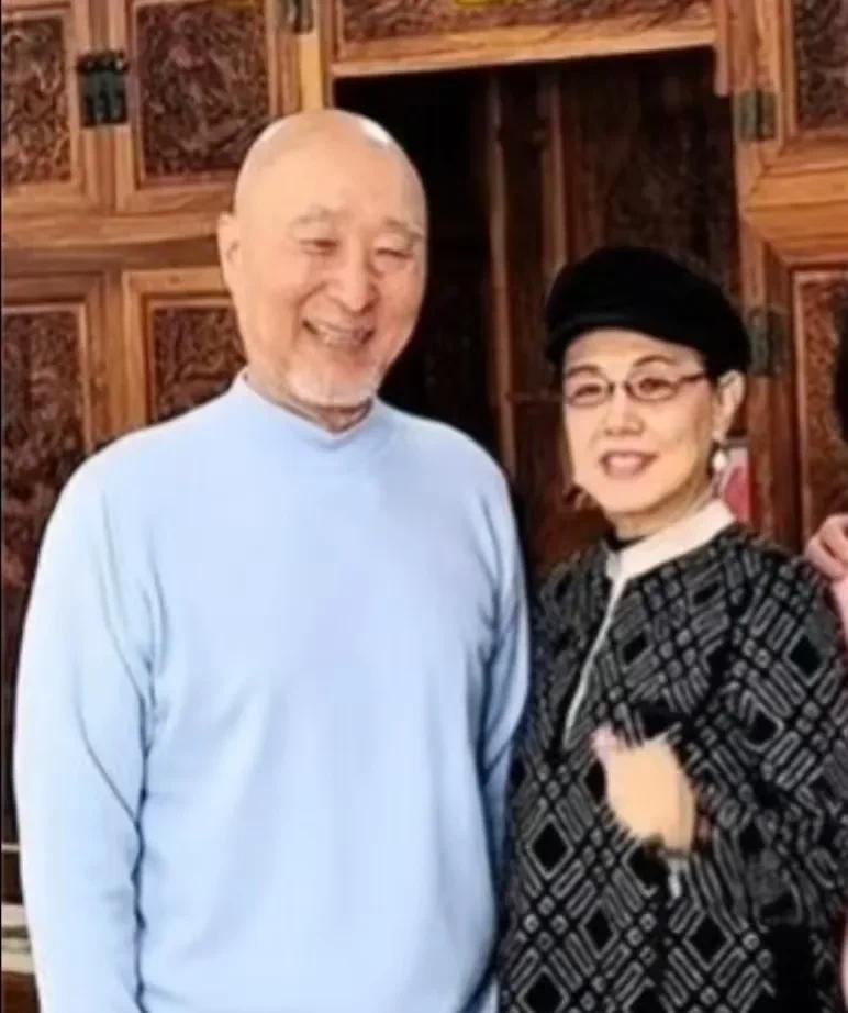 说真的，陈佩斯这事儿听完真挺让人感慨的。
你想啊，当年他多火啊，结果因为版权跟电