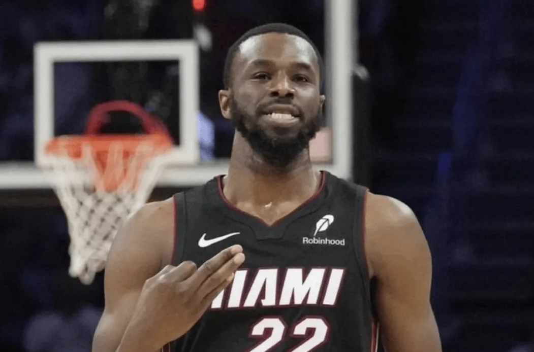 美媒Fullcourtpass转载记者Greg Sylvander的最新报道，谈