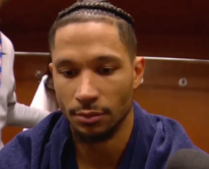 NBA常规赛，尼克斯121-133不敌魔术。
赛后尼克斯球员约什-哈特在接受采访