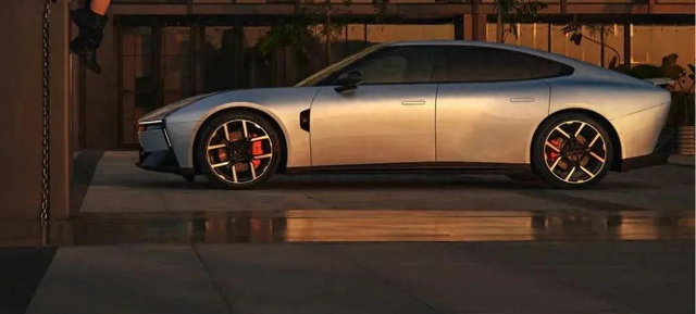 全新小鹏p7
小鹏P7的外观时尚动感的整体造型，拥有溜背式车身、掀背尾门，我个人