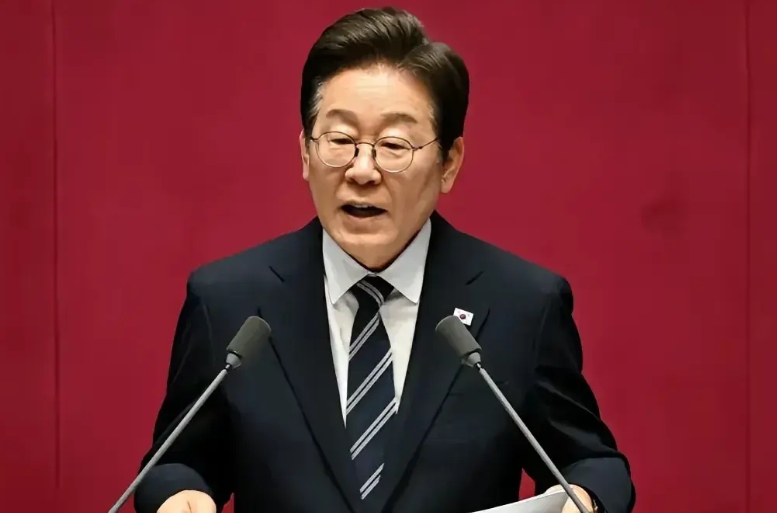 韩国人至今还不明白实权在握的李在明，这时候明明可以对尹锡悦轻而易举的进行逮捕，这