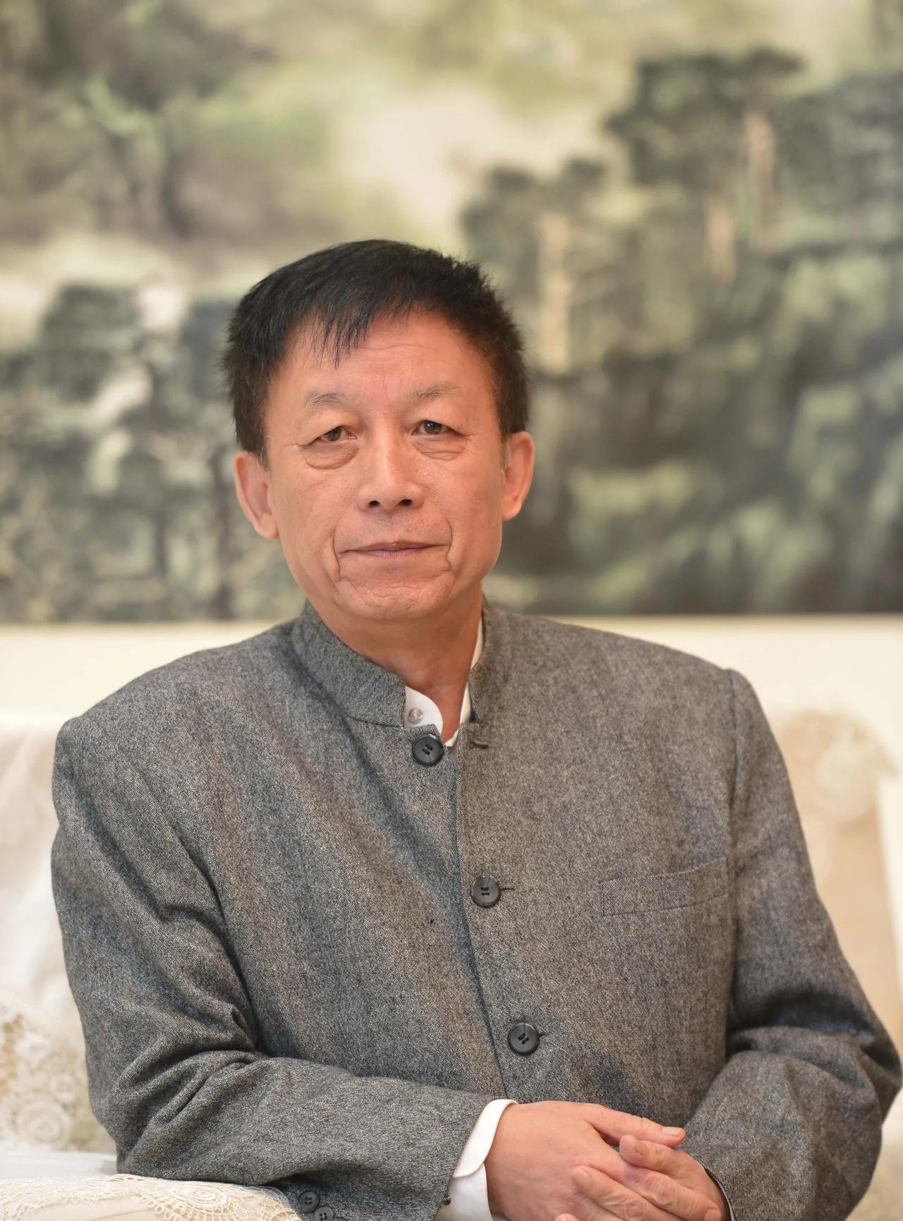 易中天说：“什么叫好好活着，
什么叫过好每一天？
用庄子的话说就是，
“安之若命