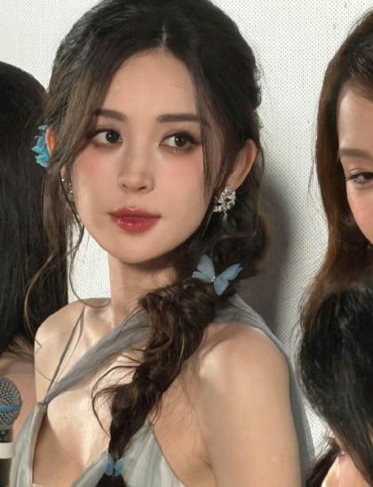 生图这么能打，被娜扎美到了 ​​​