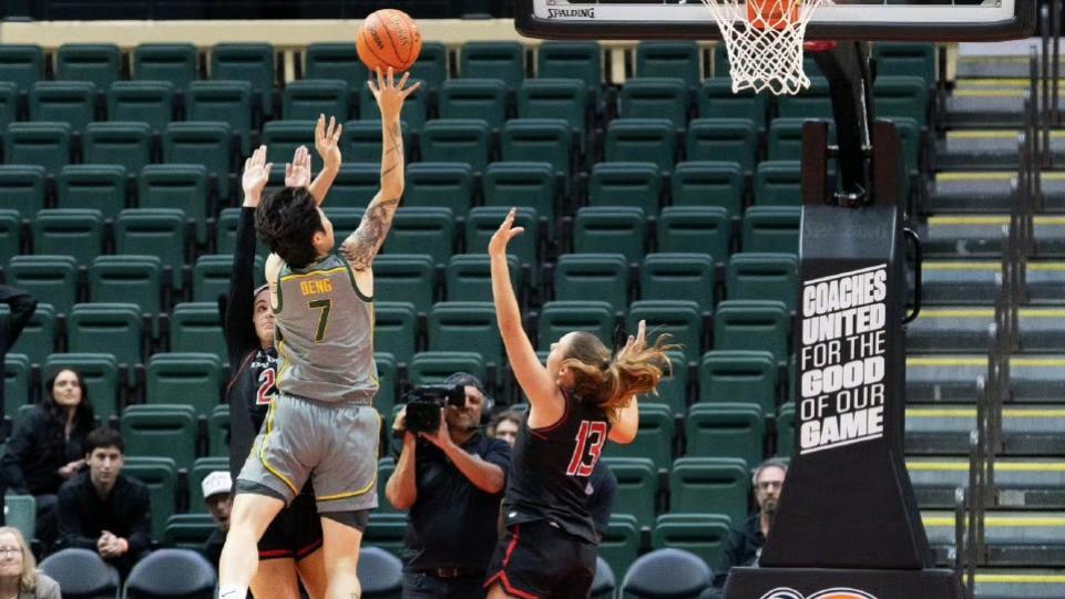 NCAA中国球员最佳一战，邓雨婷12分，关键三分+准绝杀一锤定音！