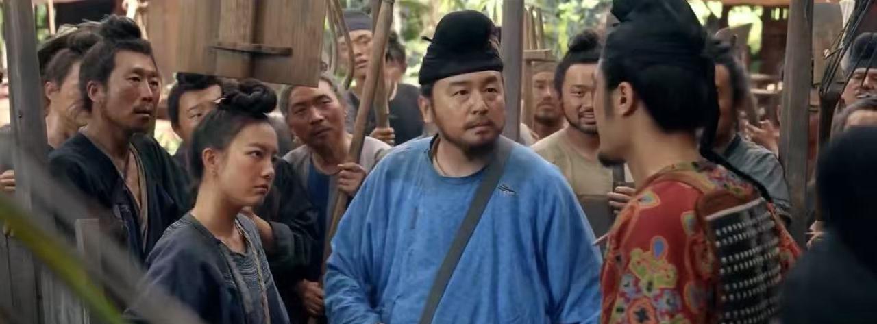 阿僮看着被毁掉的三十亩荔枝园，疯狂地对李善德大叫：“你骗我！你骗我说给我带长安的