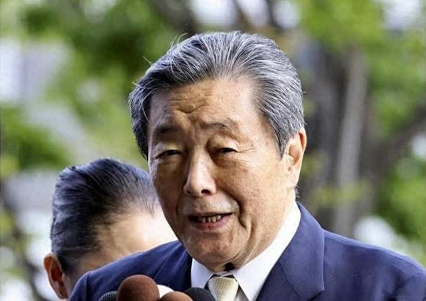 中日才刚谈妥，石破茂就登机离国，日本80岁老将抵华，或背离美国