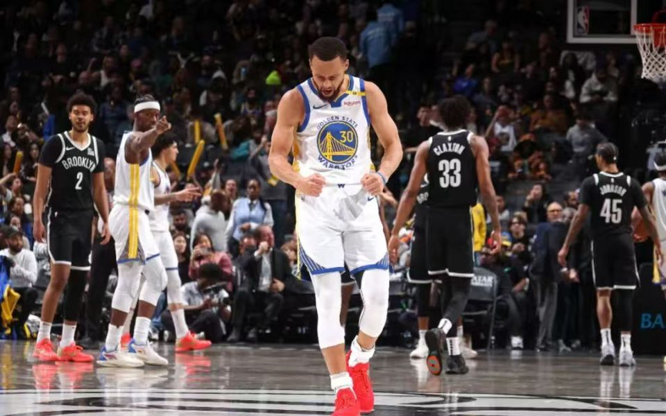 北京时间4月2日，美媒BasketballForever对比了NBA球星拉塞尔-