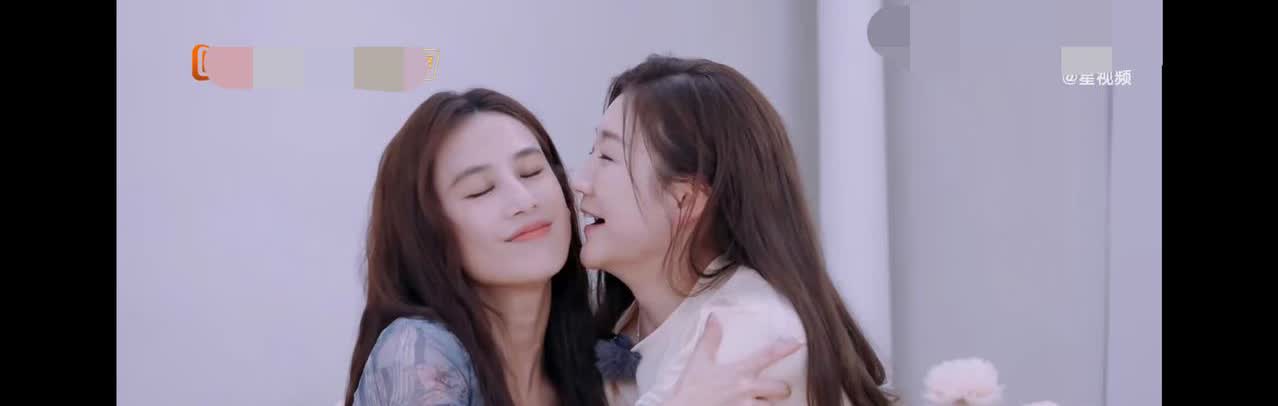 陈梦不会进娱乐圈的
不是因为她表哥黄晓明不让她进
而是陈梦真的不差钱，她现在