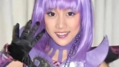 彻底崩了！刘美含被曝卖假货，二手市集变“韭菜田”，童年女神人设翻车！
