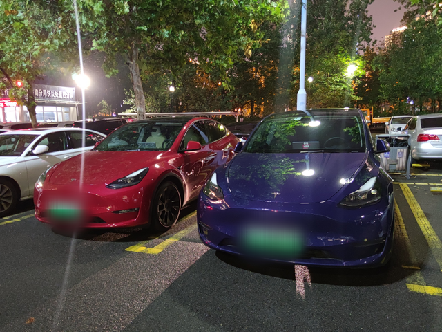 特斯拉三元锂电池衰减
长Y，至今8个月，2.4万公里，一直使用原厂三代家用桩小电