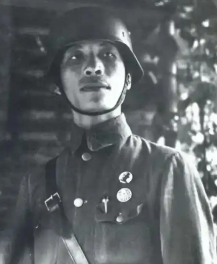 1949年，谢晋元的遗孀向陈毅要了一个房子，陈毅就把吴淞路466号送给她，几天后