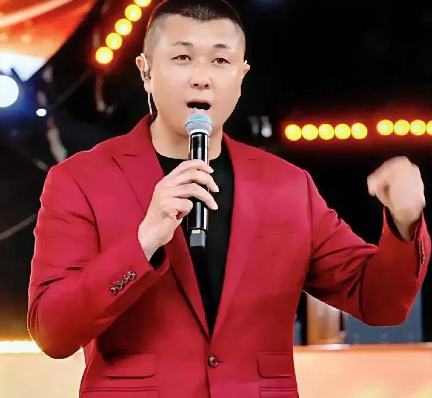 辛巴618完胜，KS平台一家独大。



在快手平台，辛巴的影响力毋庸置疑，堪称